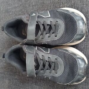 New Balance Boys Size 3
